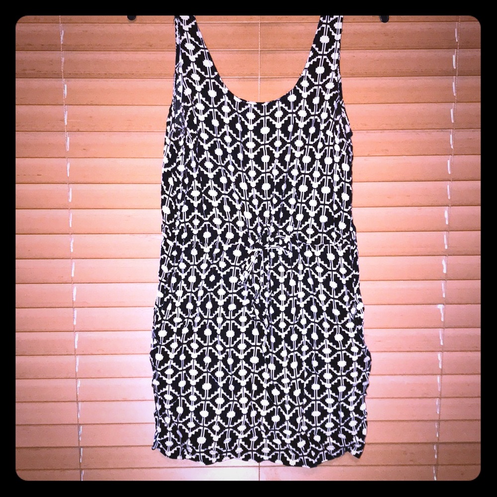 Cute dress with POCKETS!!